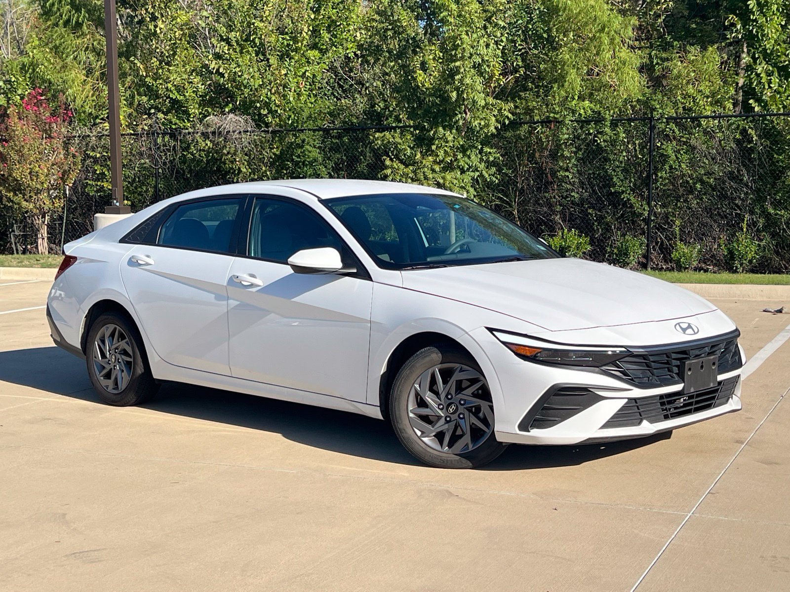 Used 2024 Hyundai Elantra Blue