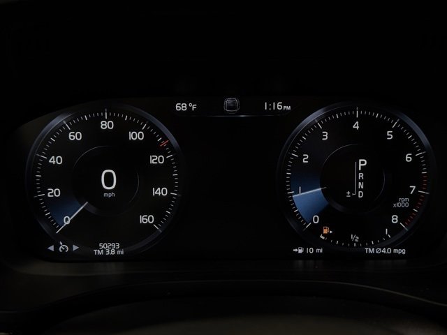 Used 2021 Volvo XC60 T6 Momentum image 16