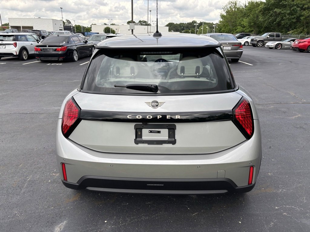 New 2025 MINI Cooper 2-Door Hardtop image 4