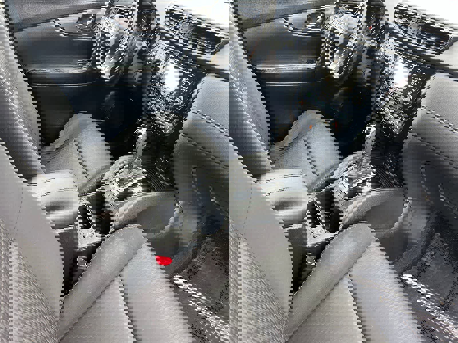 Used 2017 Nissan Rogue SV image 17