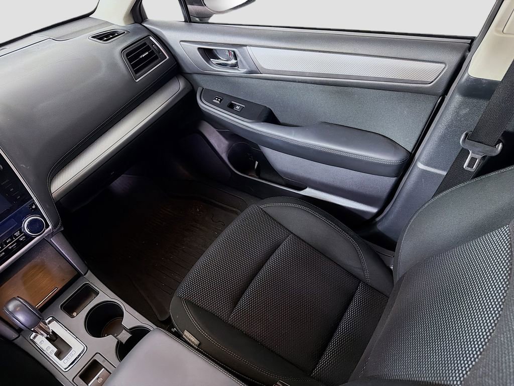 Used 2019 Subaru Outback 2.5i Premium image 24