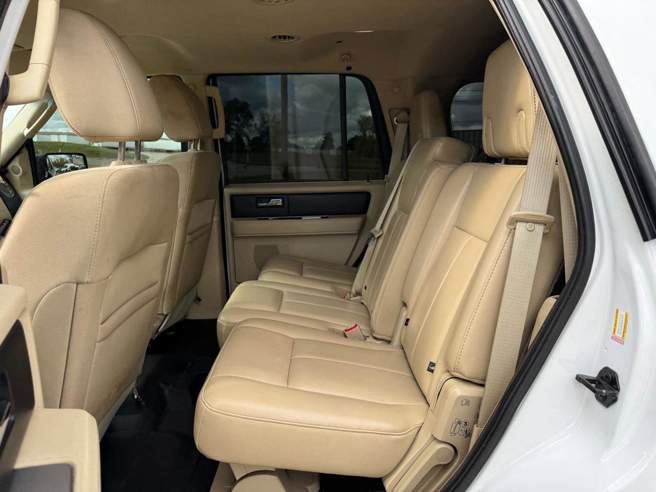 Used 2015 Ford Expedition XL image 17