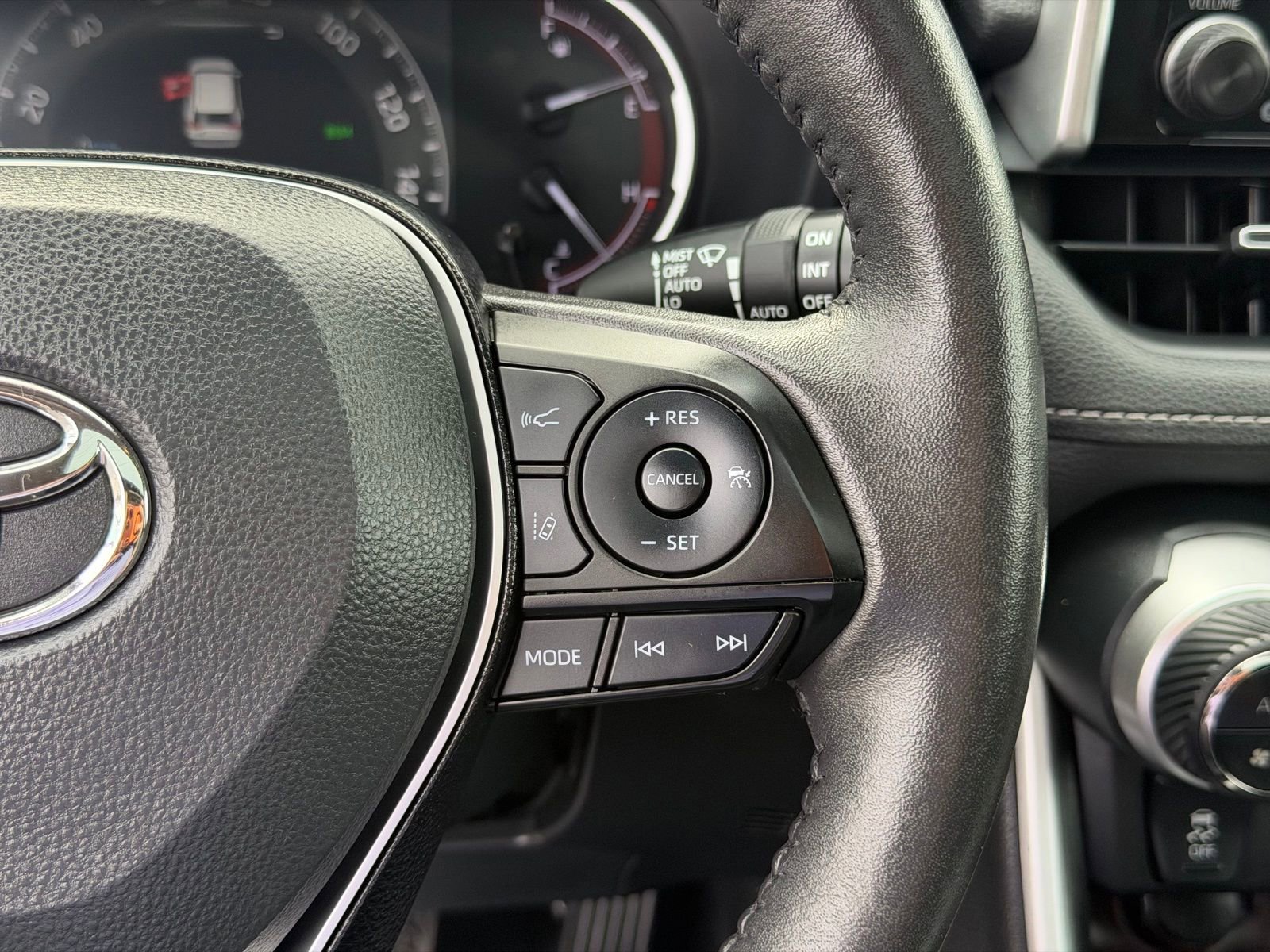 Used 2021 Toyota RAV4 Limited w/ Limited Grade Weather Package image 21