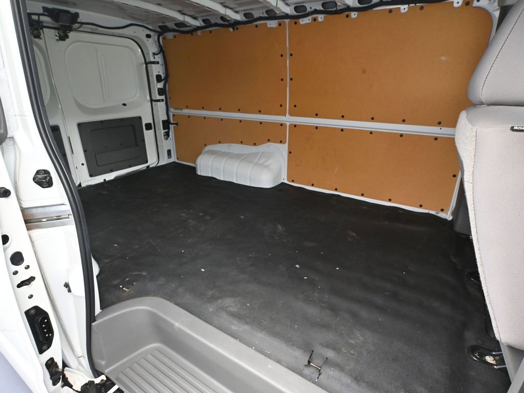 Used 2019 Nissan NV 2500 SV image 38