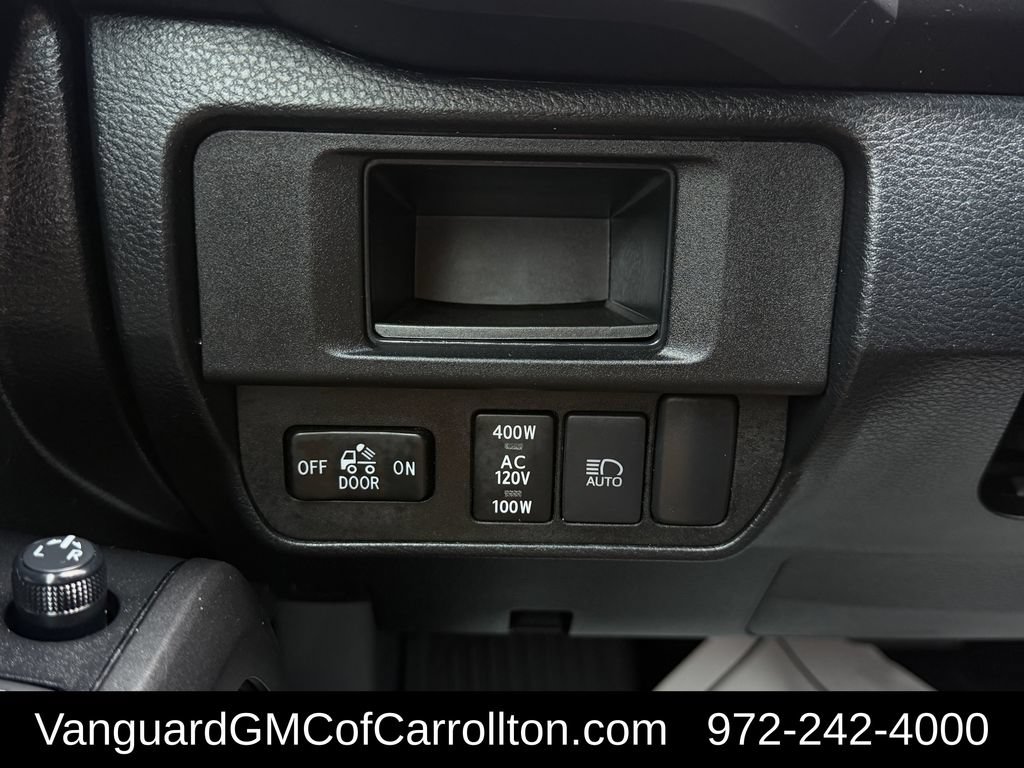 Used 2019 Toyota Tacoma TRD Off-Road w/ Technology Package AWD/4WD image 24