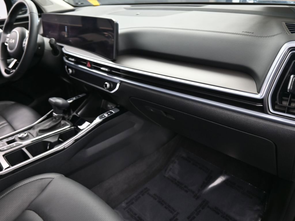 Used 2025 Kia Sorento SX image 50