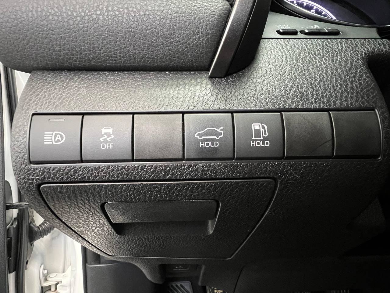 Used 2018 Toyota Camry XSE image 24