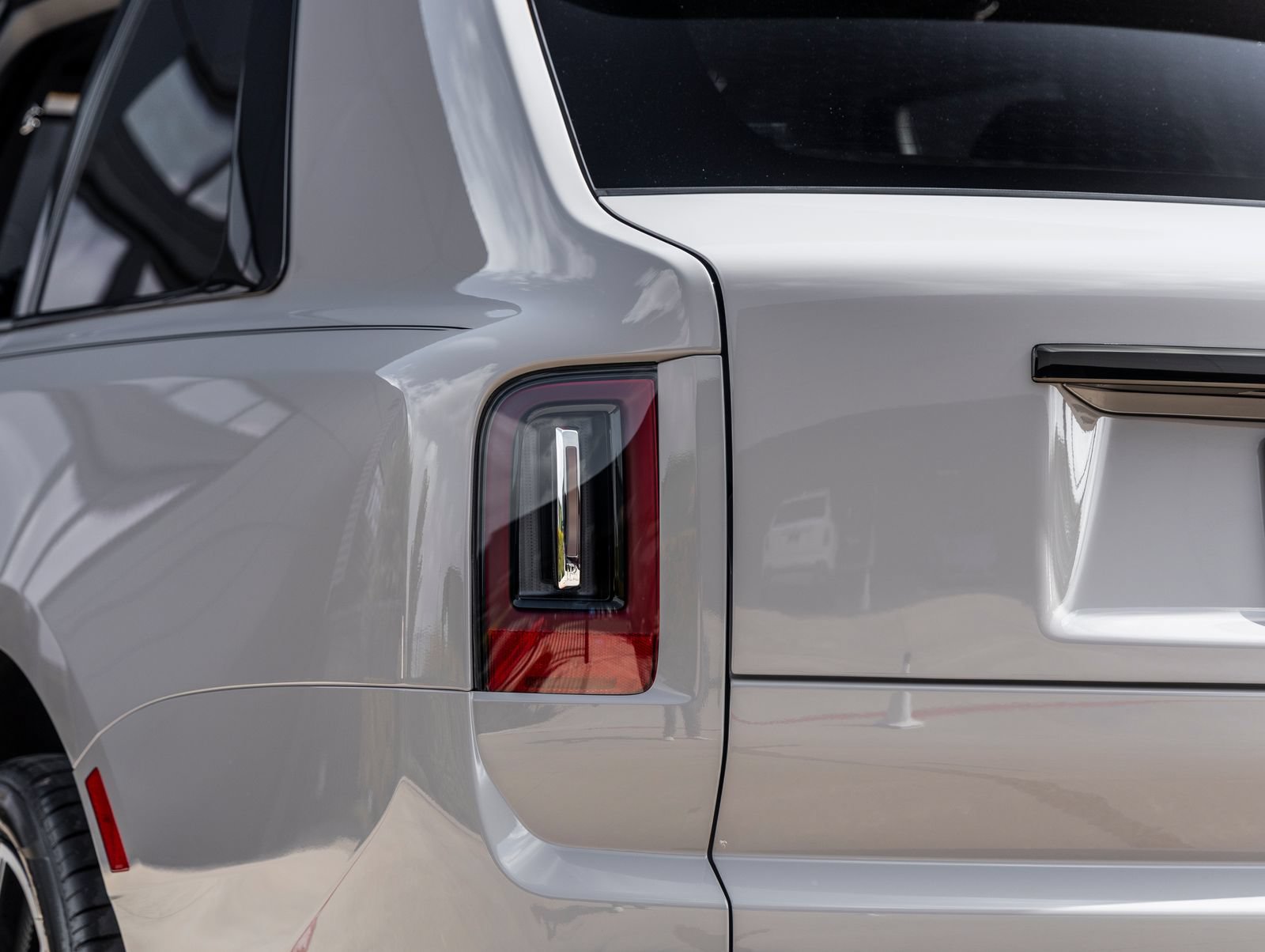 New 2027 Rolls-Royce Cullinan Black Badge AWD/4WD image 13