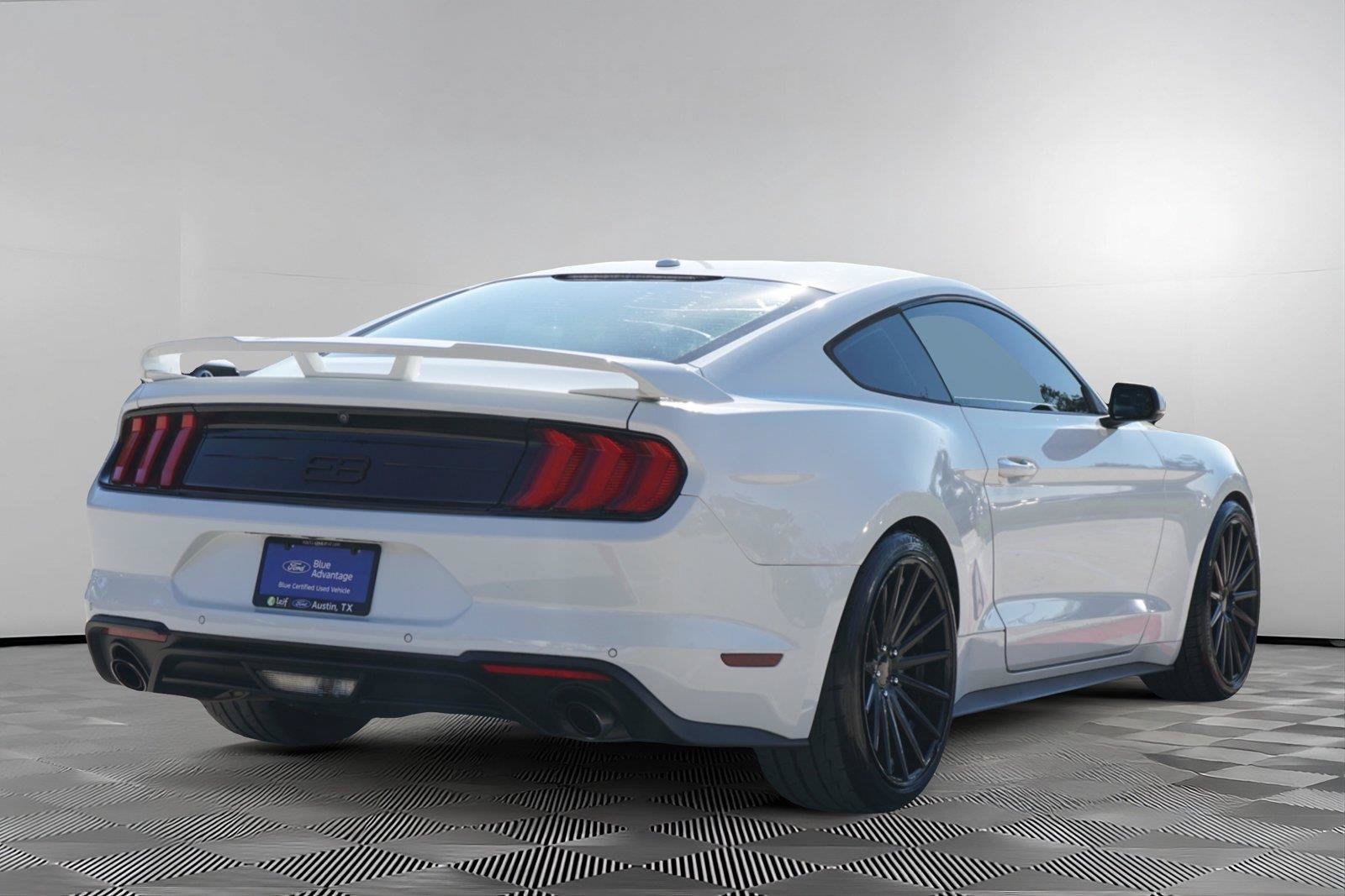 Used 2018 Ford Mustang Premium w/ Ecoboost Performance Package RWD image 5