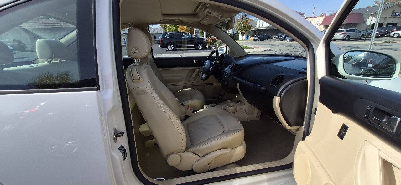 Used 2005 Volkswagen Beetle GLS FWD image 23