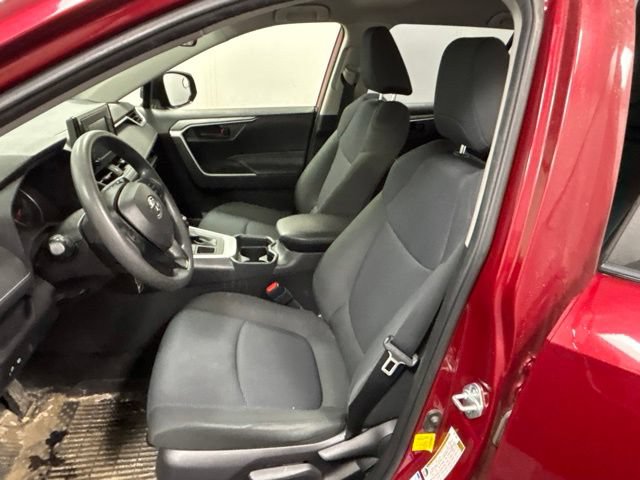 Used 2019 Toyota RAV4 LE w/ All Weather Liner Package AWD/4WD image 21