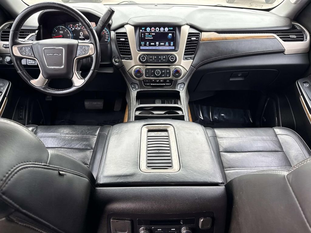 Used 2020 GMC Yukon Denali w/ Denali Ultimate Package image 24