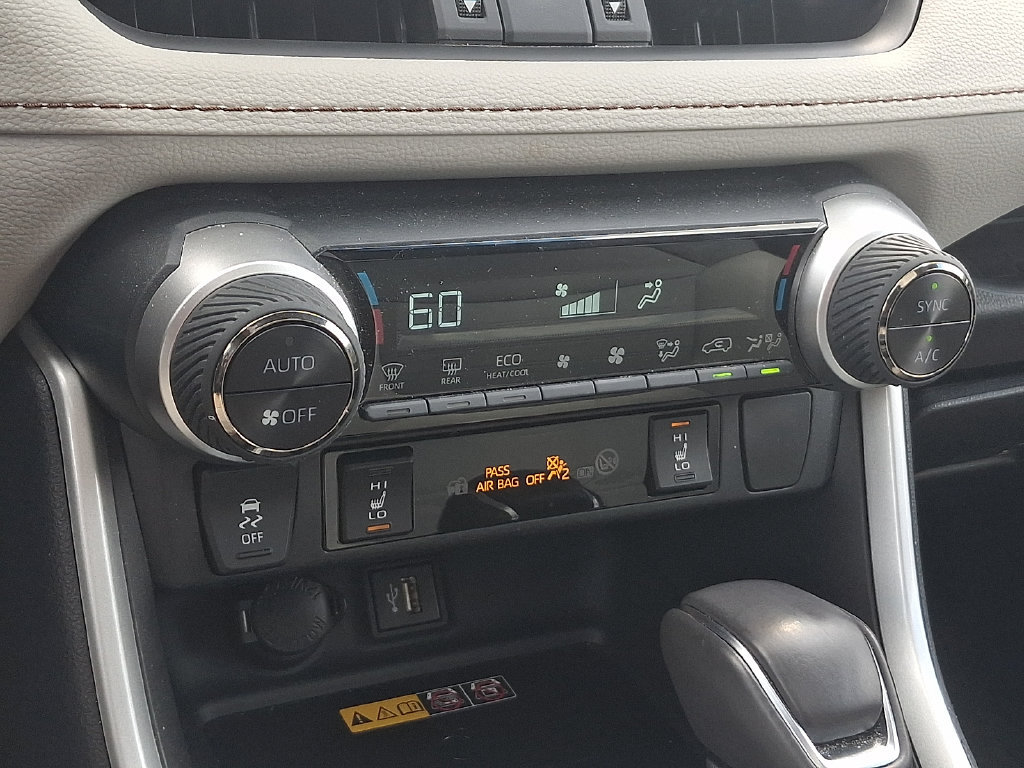 Used 2024 Toyota RAV4 XLE Premium w/ Weather Package AWD/4WD image 19