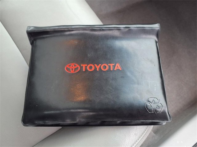 Used 2012 Toyota Camry XLE image 89