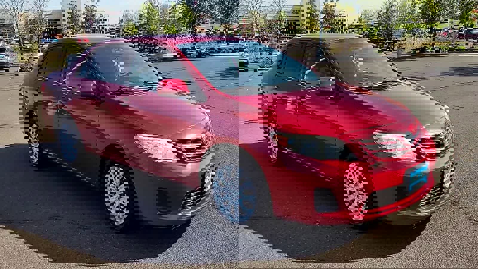 Used 2013 Toyota Corolla LE FWD image 2