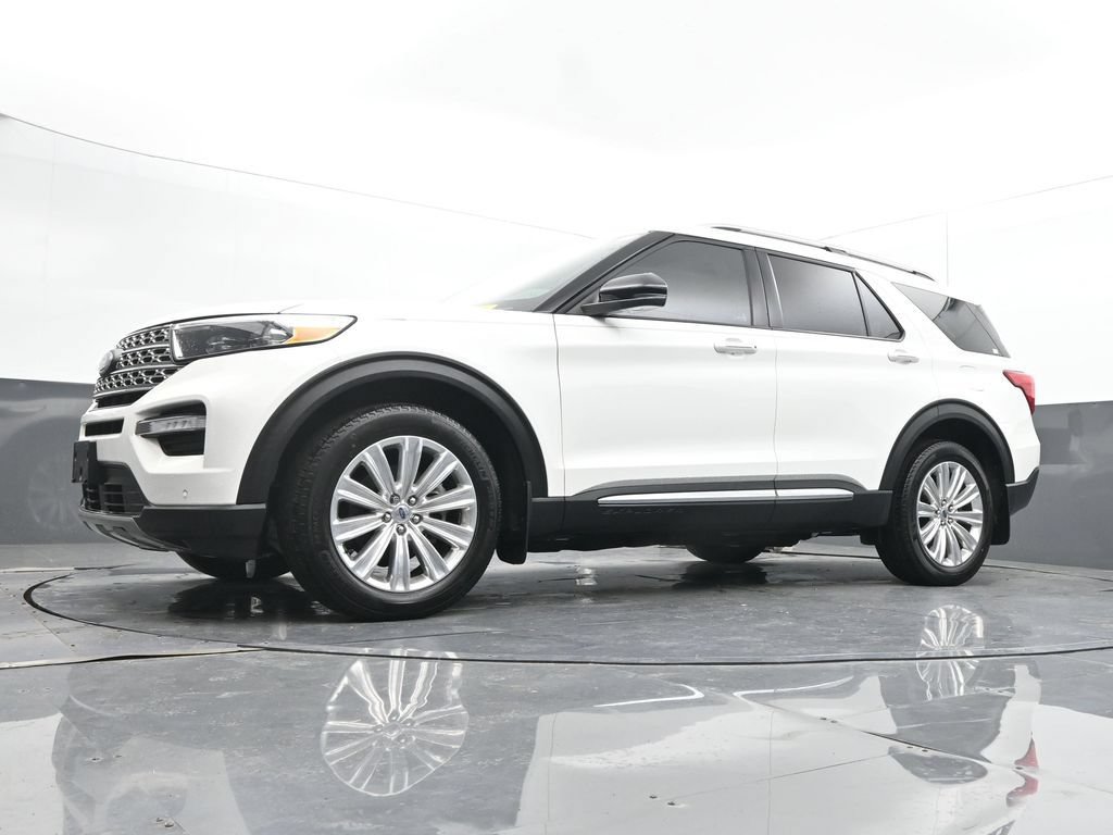 Used 2024 Ford Explorer Limited w/ Limited Technology Package AWD/4WD image 28