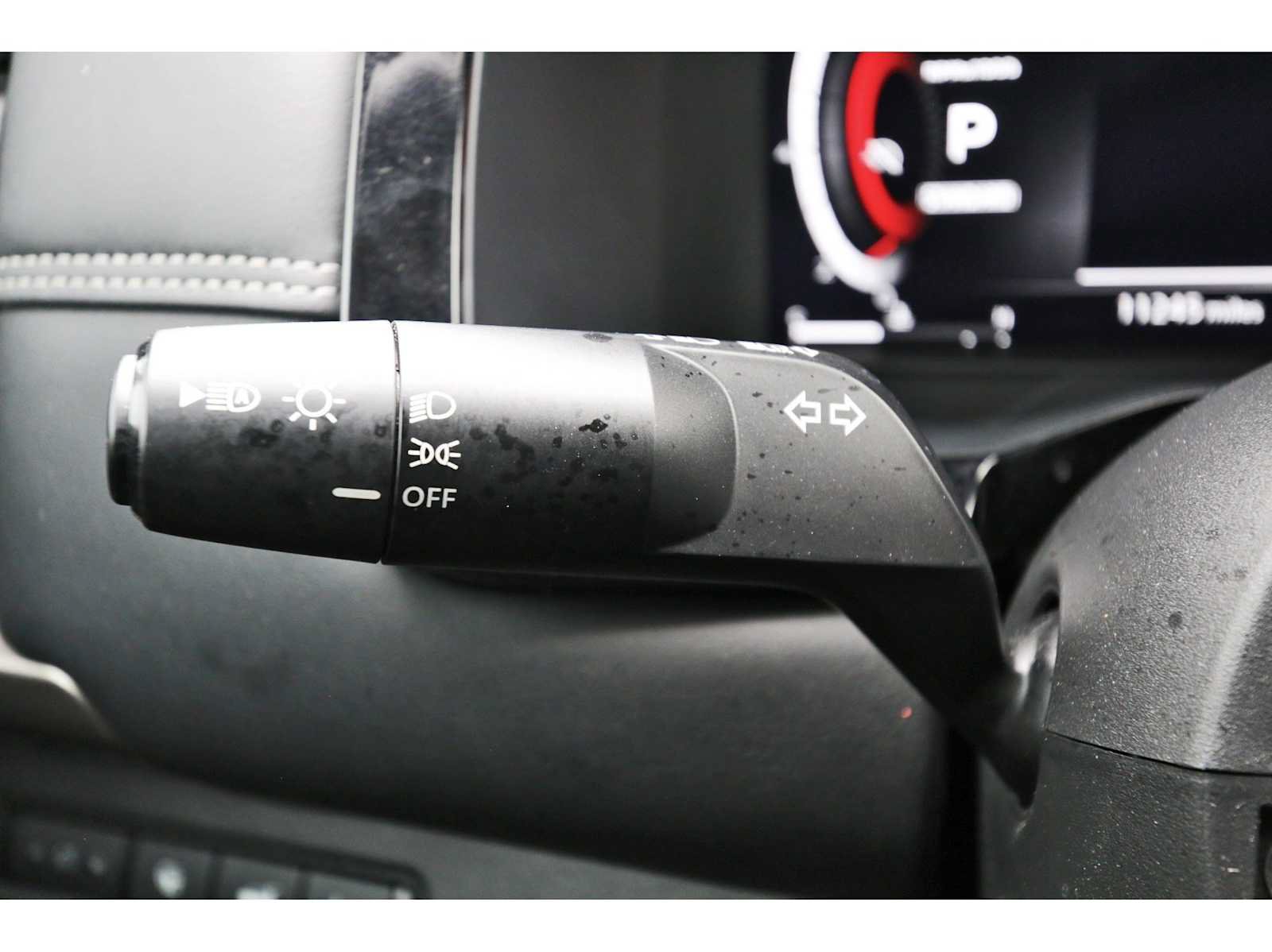 Used 2024 Nissan Pathfinder Platinum FWD image 18