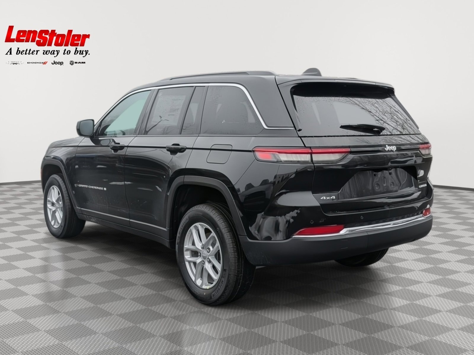 New 2026 Jeep Grand Cherokee Laredo image 2