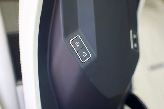 Used 2020 Land Rover Range Rover SV Autobiography Dynamic image 57