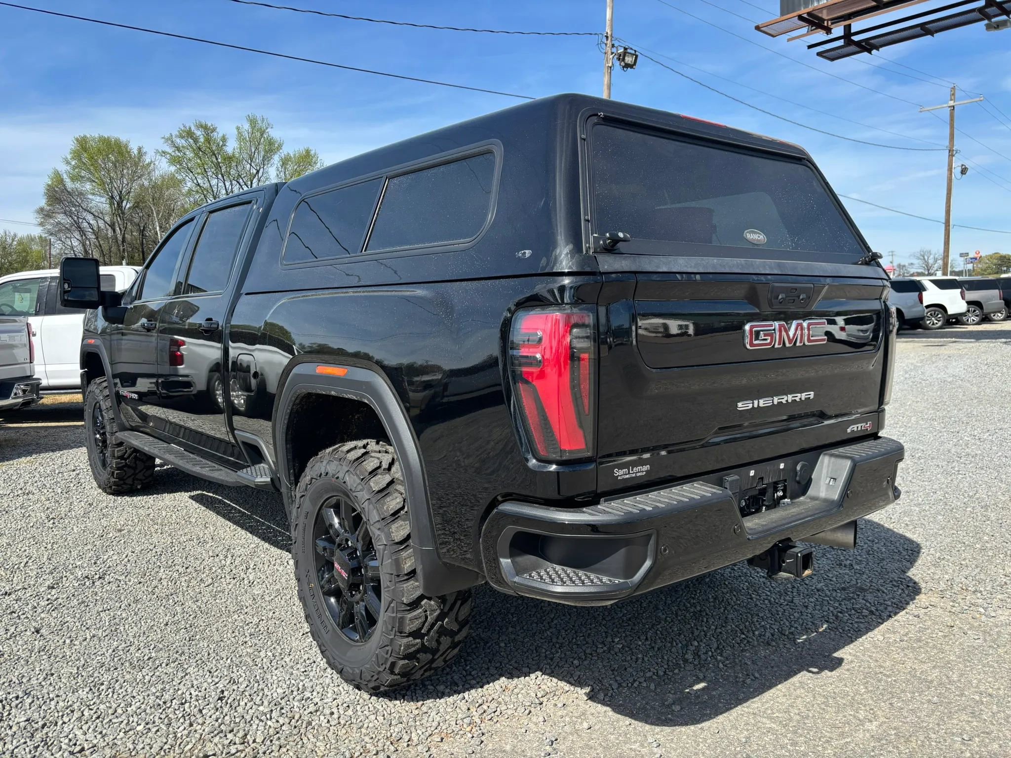 Used 2024 GMC Sierra 2500 AT4 w/ AT4 Premium Plus Package image 17