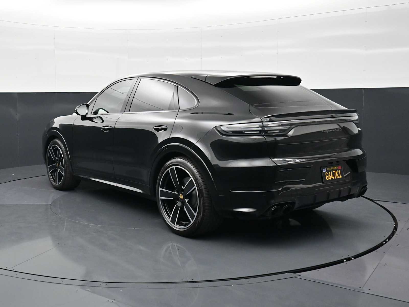 Certified 2023 Porsche Cayenne GTS AWD/4WD image 3