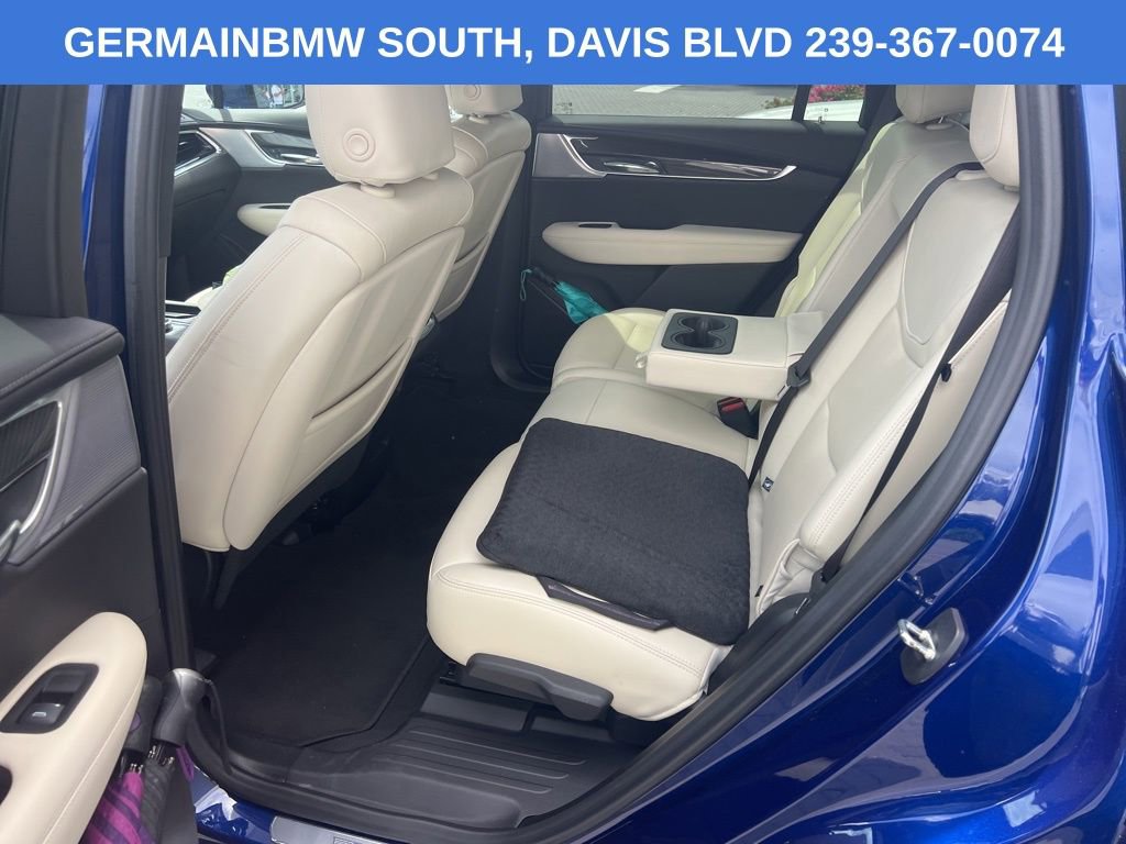 Used 2023 Cadillac XT6 Sport AWD/4WD image 17