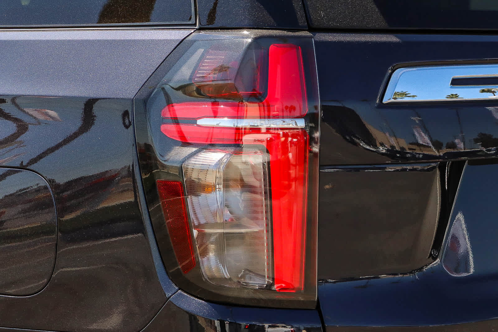 Used 2024 Chevrolet Suburban LT AWD/4WD image 11