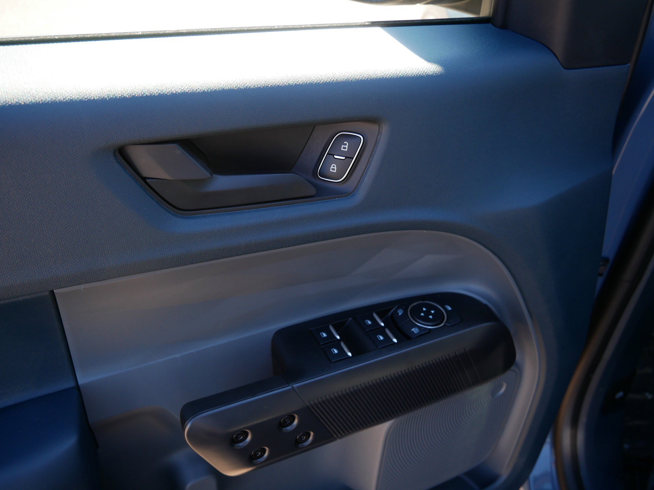 Used 2025 Ford Maverick XLT w/ XLT Luxury Package image 21