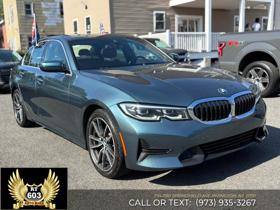Used 2021 BMW 330i xDrive Sedan w/ Driving Assistance Package AWD/4WD image 3