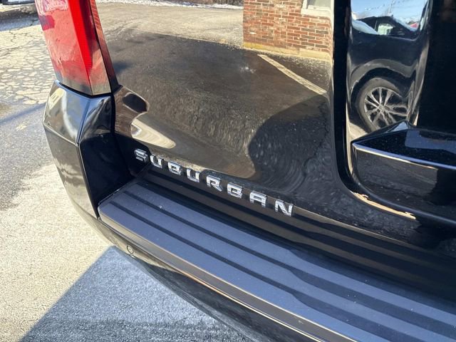 Used 2017 Chevrolet Suburban LT w/ LT Midnight Edition image 7