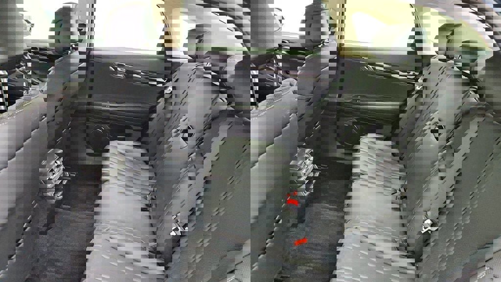 Used 2023 Genesis G80 2.5T image 21