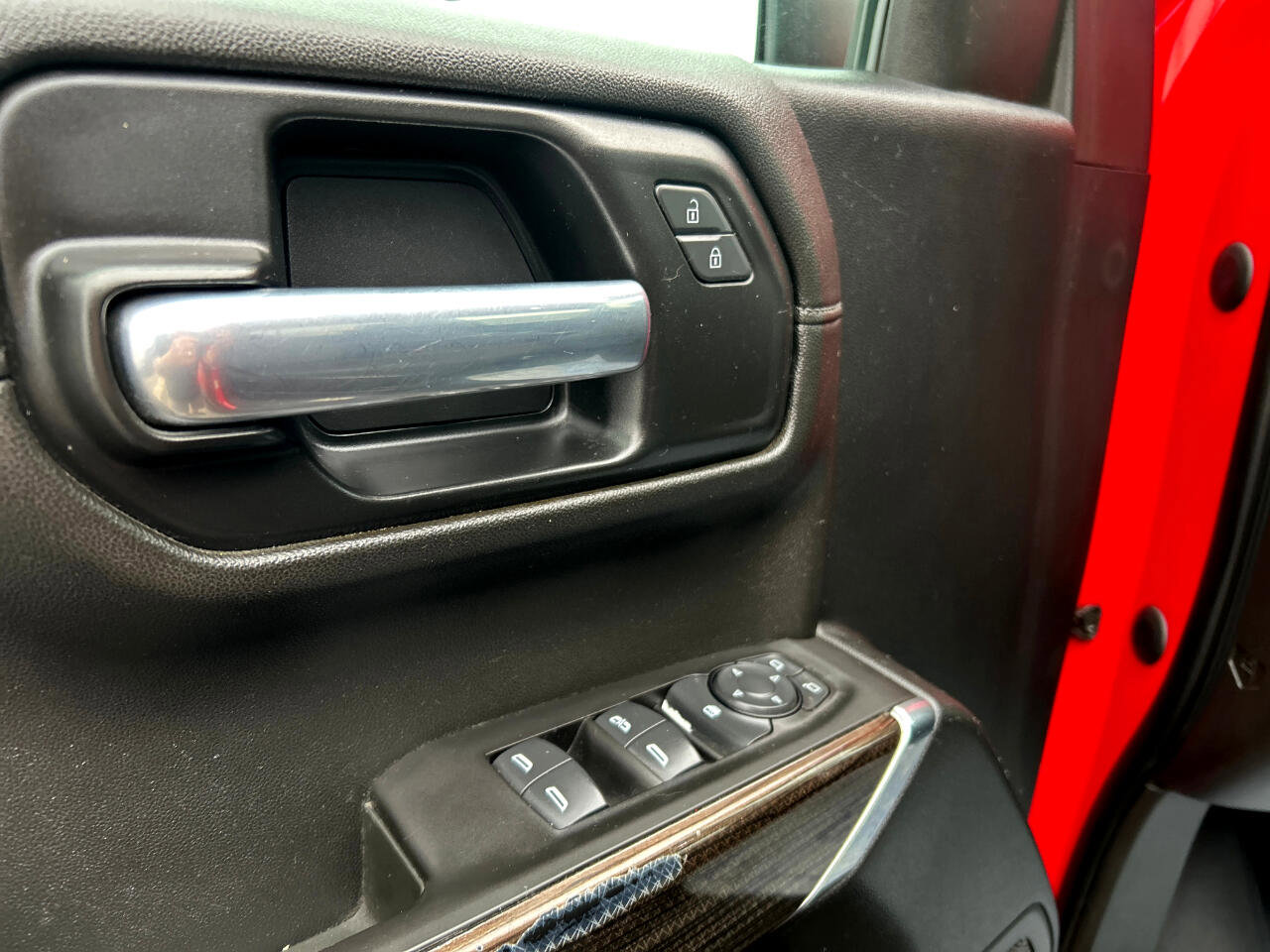 Used 2021 Chevrolet Silverado 1500 LT image 7