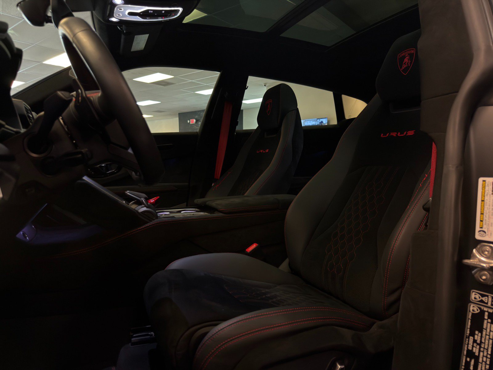 Used 2023 Lamborghini Urus Performante AWD/4WD image 14