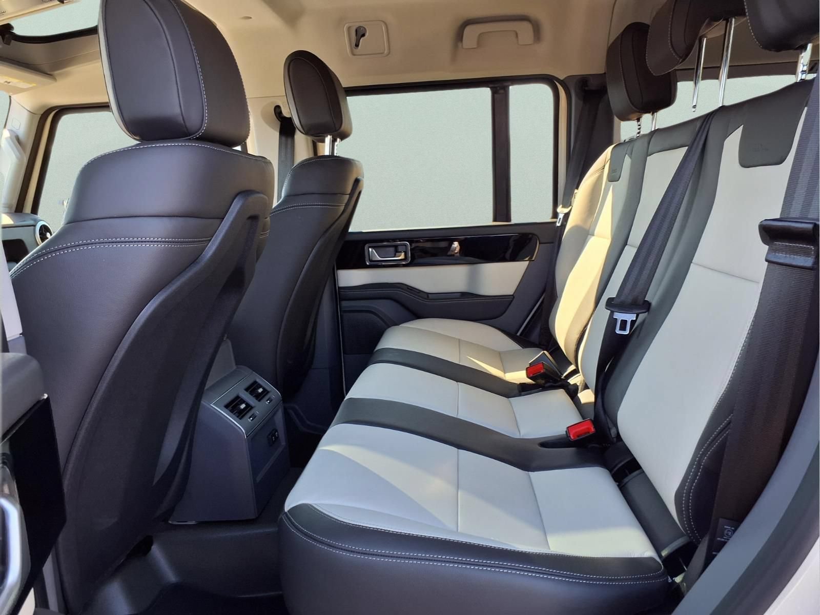 New 2025 INEOS Grenadier Station Wagon AWD/4WD image 9