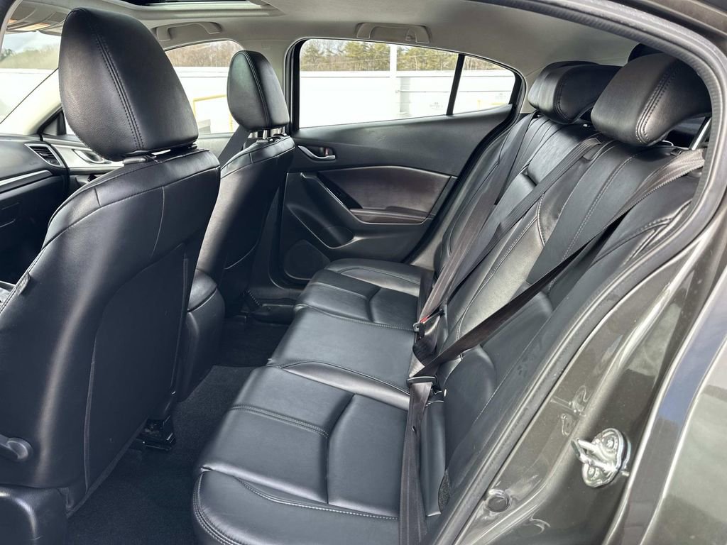 Used 2017 MAZDA MAZDA3 Touring image 28