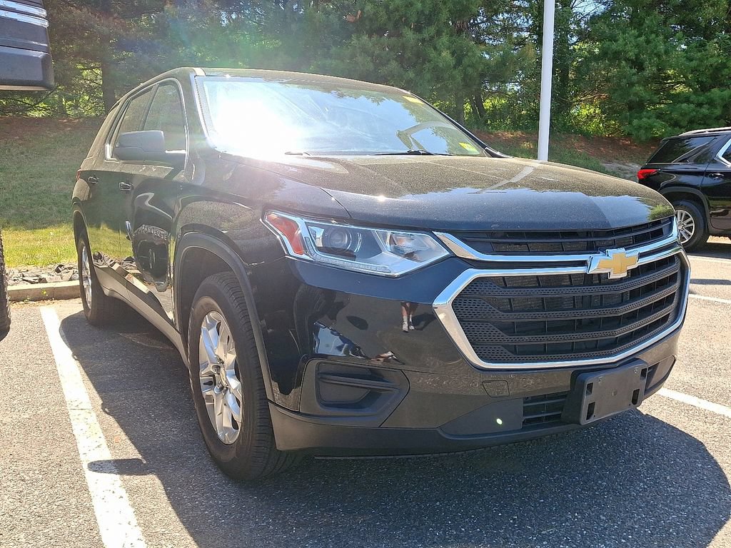 Used 2021 Chevrolet Traverse LS FWD image 3
