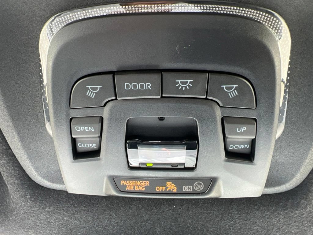 Used 2025 Toyota Corolla Cross AWD Hybrid w/ Convenience Package image 34