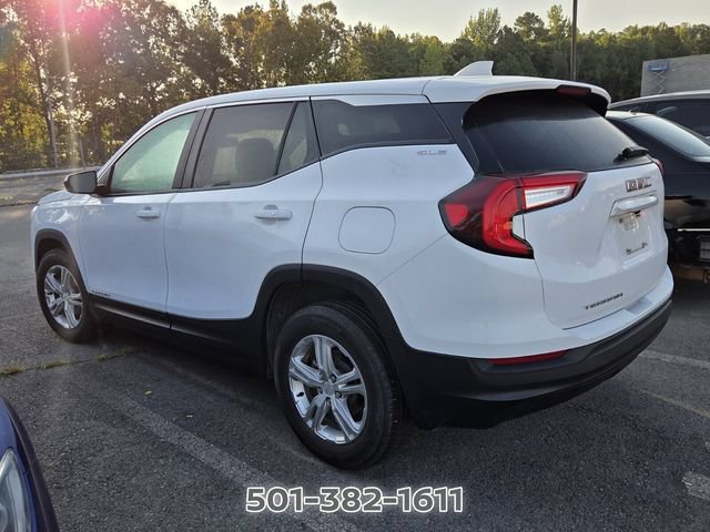 Used 2024 GMC Terrain SLE FWD image 2