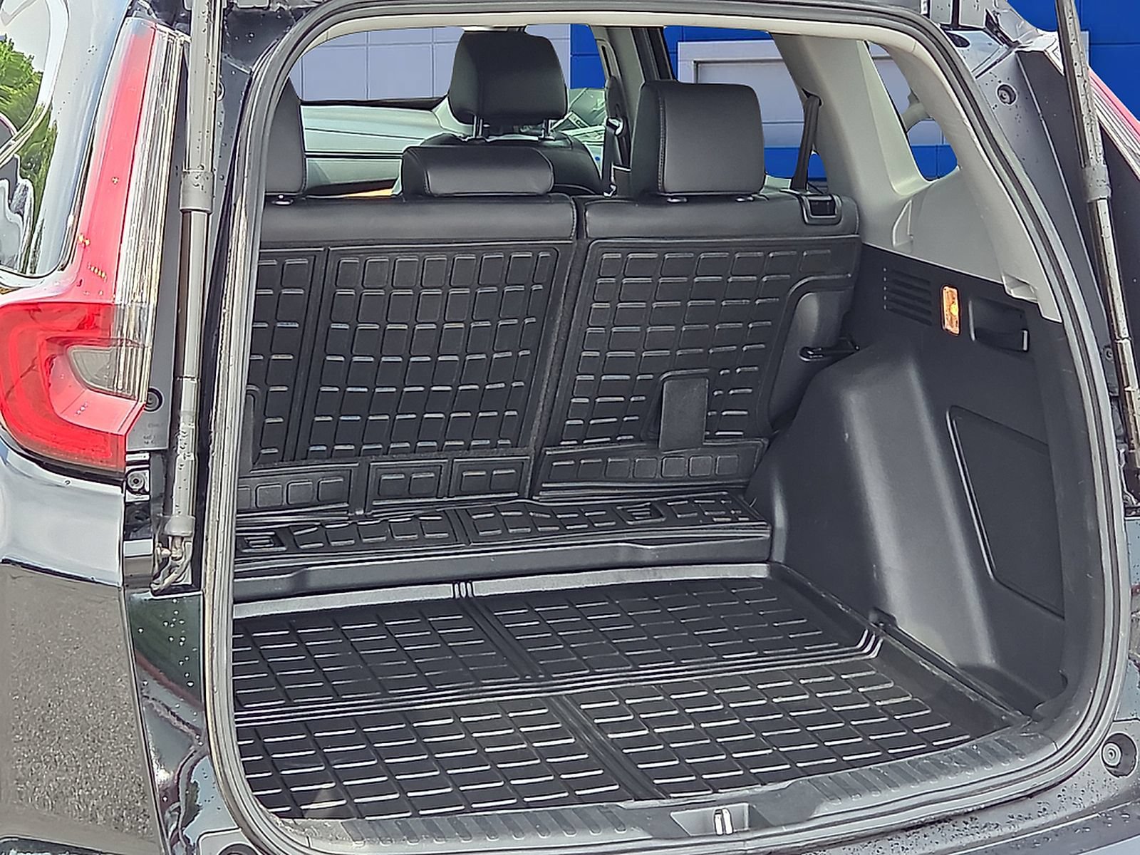 Used 2020 Honda CR-V Touring image 8