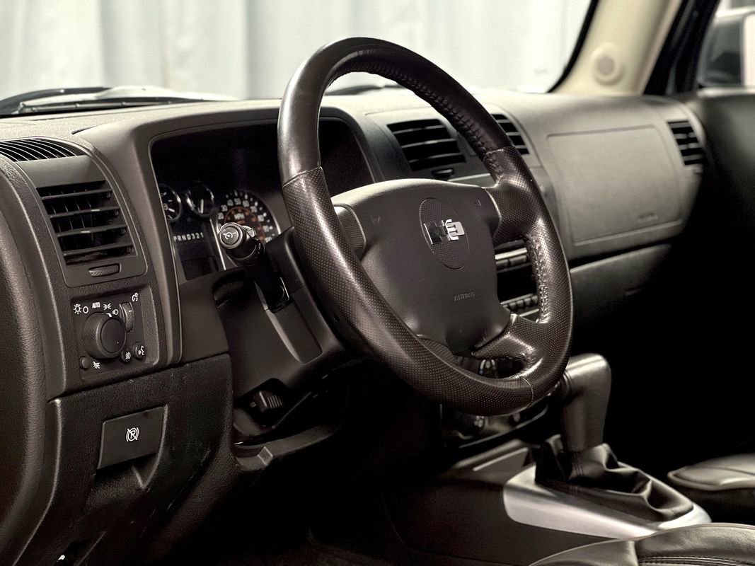 Used 2006 HUMMER H3 Luxury image 16