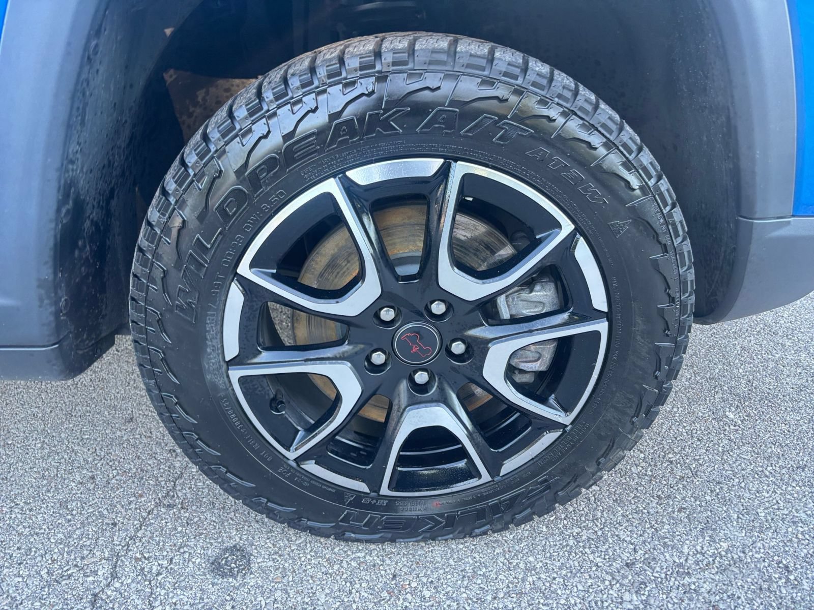Used 2025 Jeep Compass Trailhawk AWD/4WD image 29