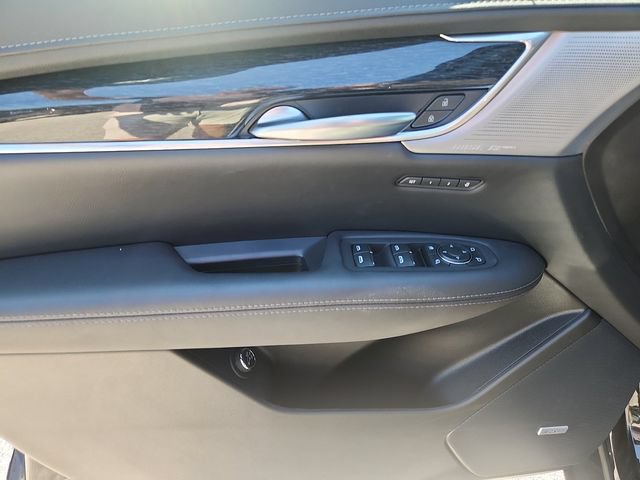 Certified 2023 Cadillac XT5 Premium Luxury w/ Technology Package AWD/4WD image 12