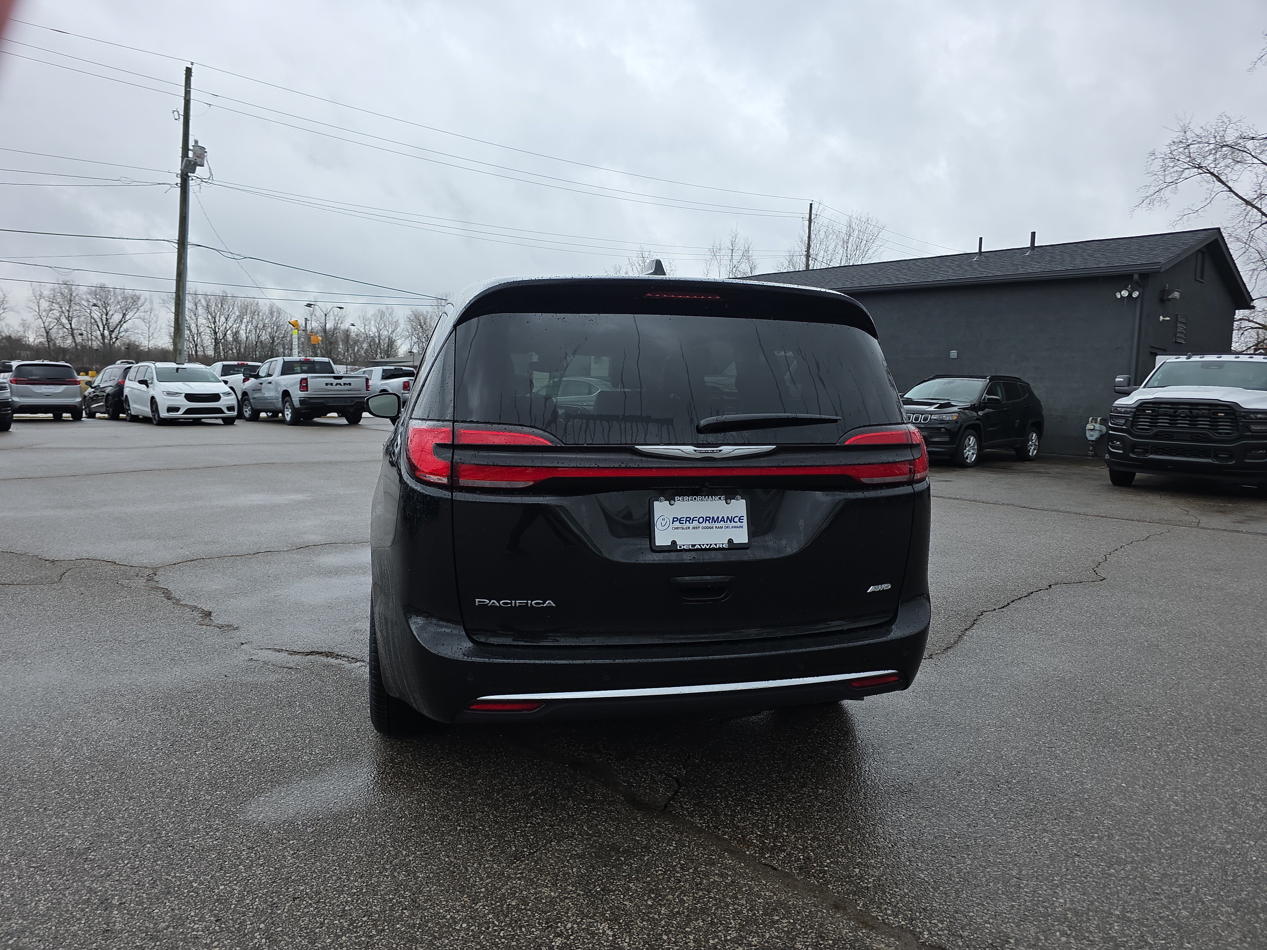 New 2026 Chrysler Pacifica Select AWD/4WD image 22