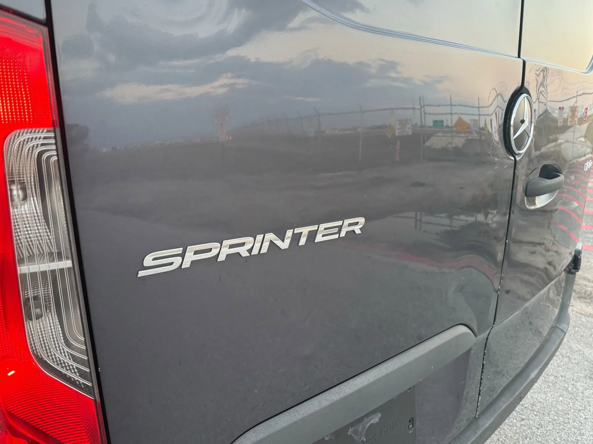 Used 2020 Mercedes-Benz Sprinter 1500 image 13