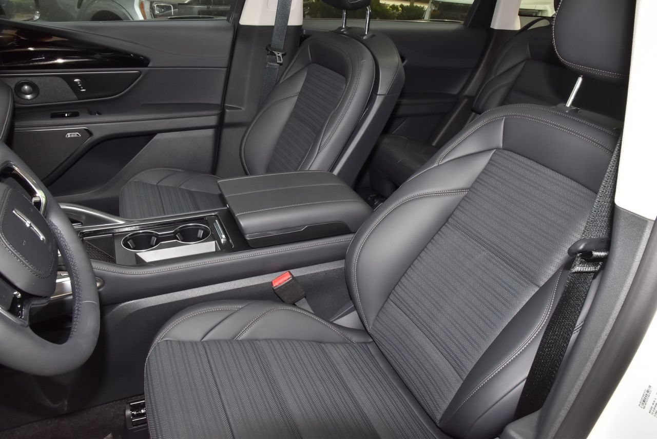 New 2026 Lincoln Nautilus Reserve w/ Jet Appearance Package AWD/4WD image 42
