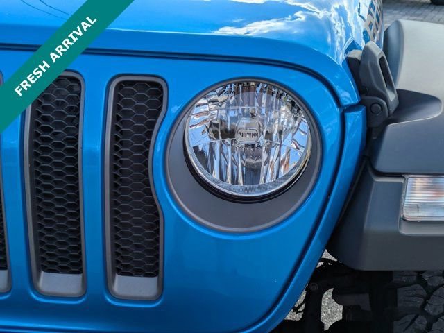 Used 2022 Jeep Wrangler Unlimited Rubicon AWD/4WD image 10