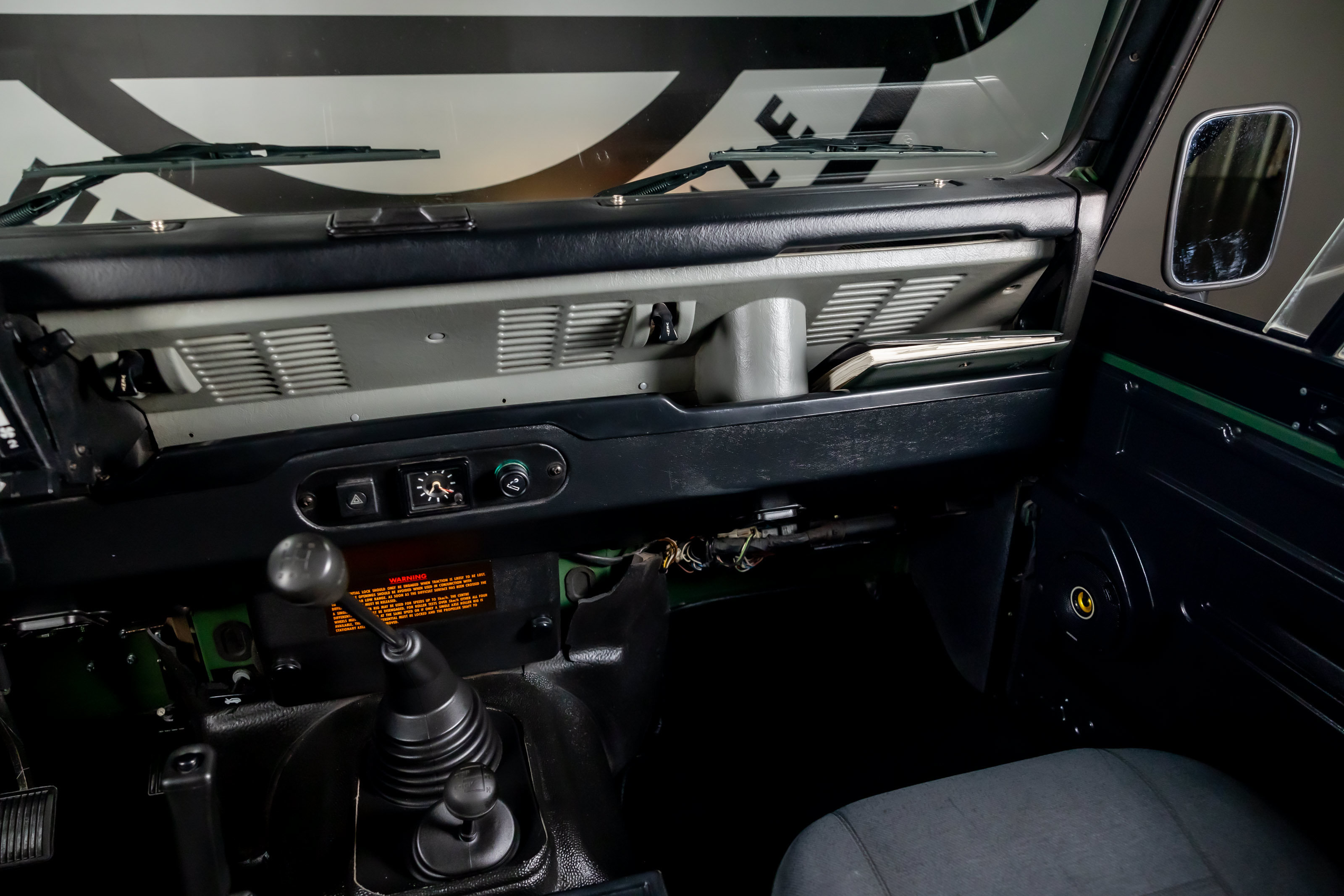 Used 1994 Land Rover Defender 90 AWD/4WD image 8