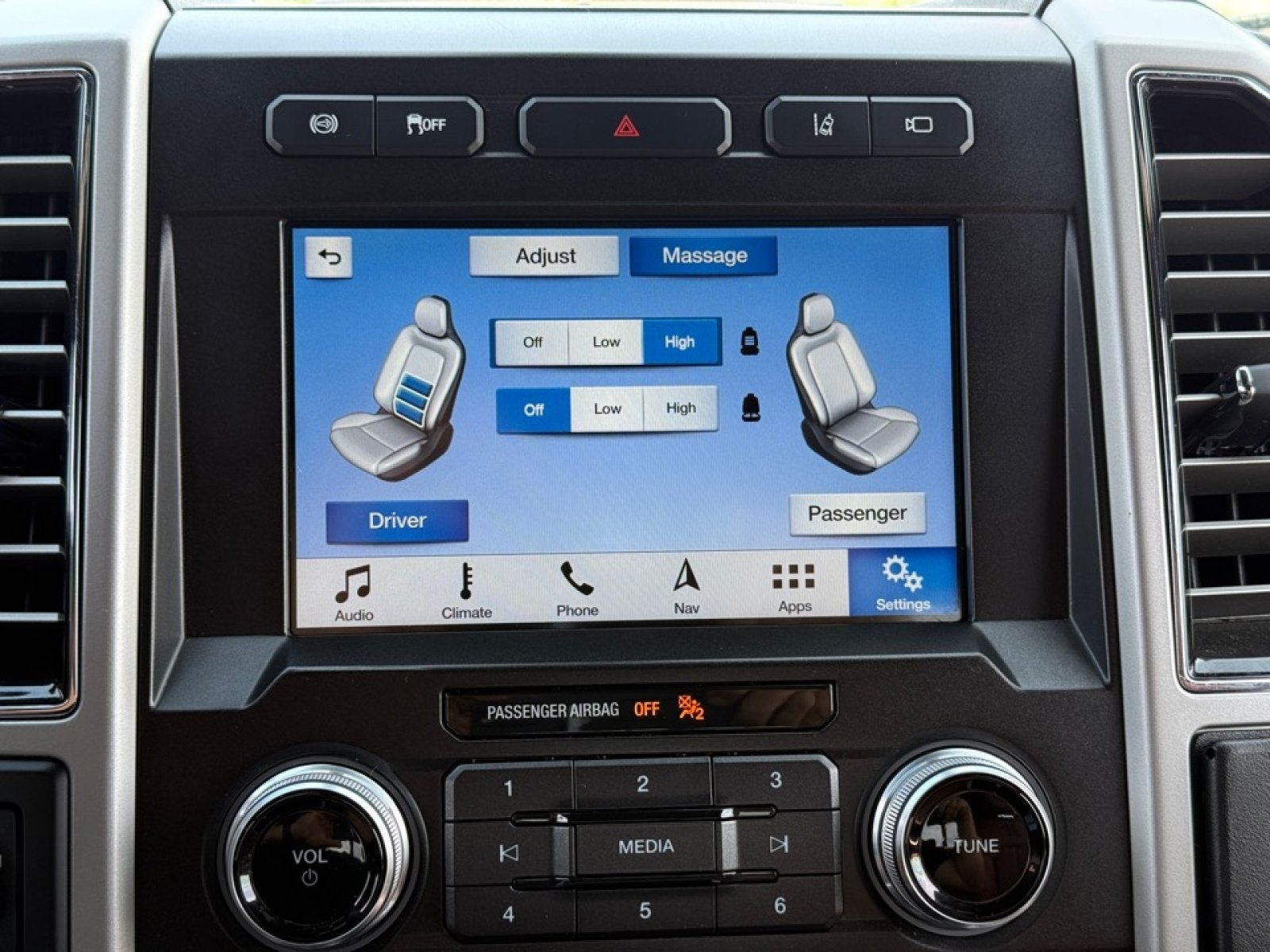 Used 2019 Ford F250 King Ranch w/ King Ranch Ultimate Package AWD/4WD image 18