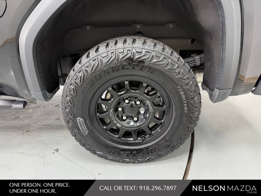 Used 2023 GMC Sierra 1500 AT4X w/ AT4X AEV Edition AWD/4WD image 12