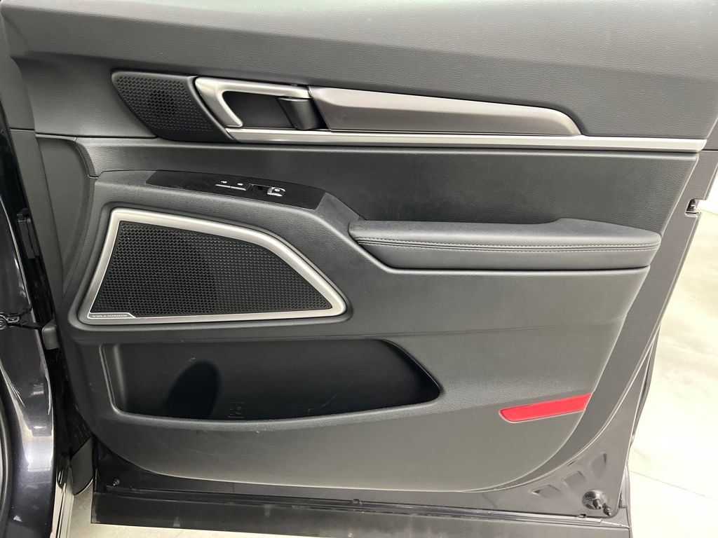 Used 2025 Kia Telluride S image 30